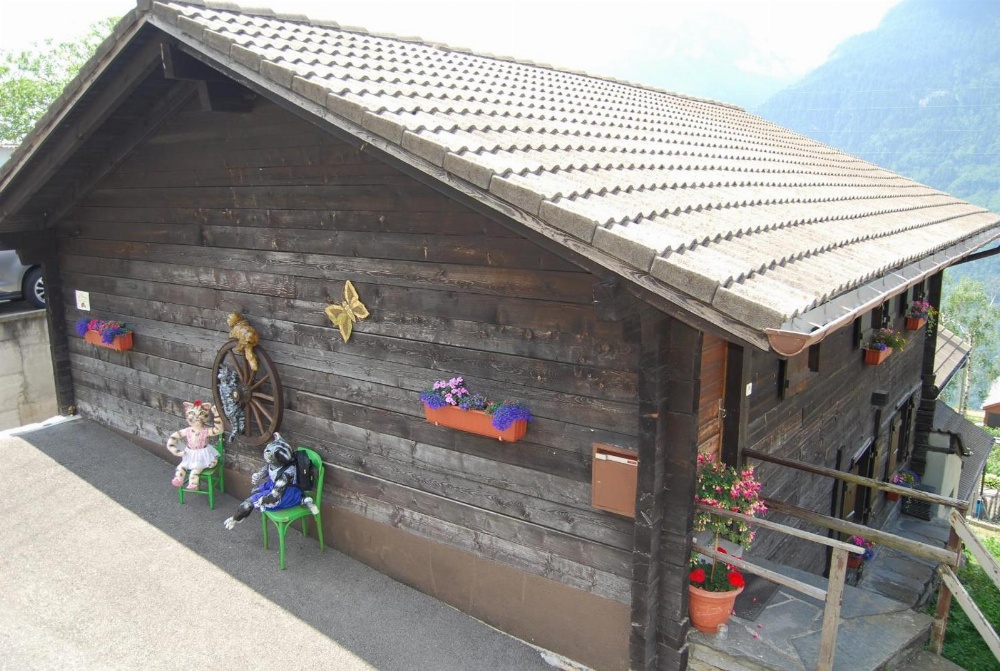 Standard Double Room with Shared Bathroom